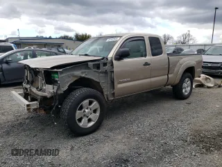 2005 Toyota Tacoma with VIN 5TEUU42N95Z033740, listed as a Copart auction lot 48152945 with 162,878 mi miles and Salvage Title. Bid and sale history available at DreamBid. Image 1.
