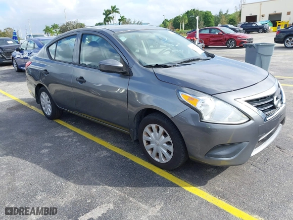 2019 Nissan Versa Sedan SV with VIN 3N1CN7AP1KL817747, listed as a IAAI auction lot 40800785 with 95,598 mi miles. Bid and sale history available at carsss.com. Image 1.