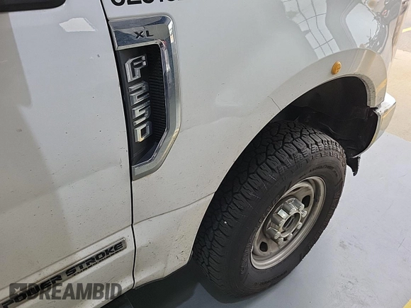 2019 Ford F-250 XL с VIN 1FT7W2BT2KEE67751, выставлен на аукционе IAAI как лот 42585417 с пробегом 241 154 миль миль и . История ставок и продаж доступна на DreamBid. Изображение 18.