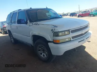 2005 Chevrolet Tahoe Z71 z VIN 1GNEC13T45R178349, wystawiony jako IAAI lot #42306137 z przebiegiem 366 874 mil mil oraz . Historia ofert i sprzedaży dostępna na DreamBid. Obrazek 1.