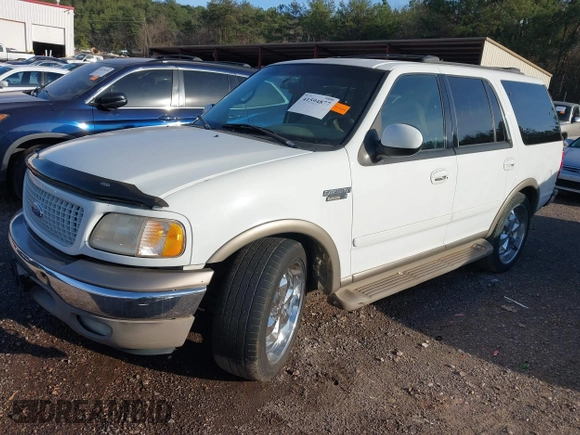 2000 Ford Expedition XLT with VIN 1FMEU1767YLB19633, listed as a IAAI auction lot 41594877 with 288,439 mi miles and . Bid and sale history available at DreamBid. Image 2.