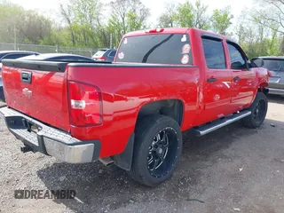 2011 Chevrolet Silverado 1500 LT with VIN 3GCPKSE37BG303301, listed as a IAAI auction lot 42097369 with 175,611 mi miles and . Bid and sale history available at DreamBid. Image 4.