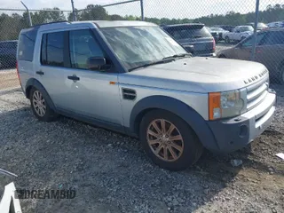 2008 Land Rover LR3 SE with VIN SALAE25418A449277, listed as a IAAI auction lot 41995814 with 192,597 mi miles. Bid and sale history available at carsss.com. Image 1.