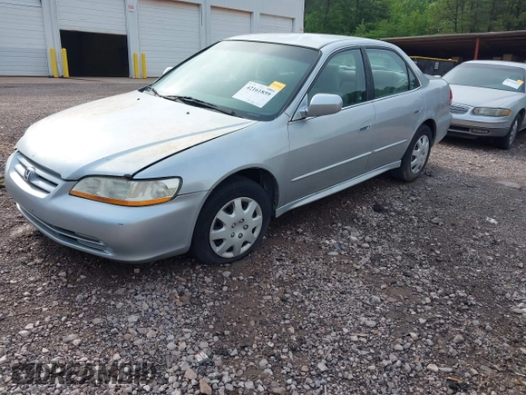 2001 Honda Accord LX z VIN 1HGCG16481A076636, wystawiony jako IAAI lot #42161859 z przebiegiem 203 183 mil mil oraz . Historia ofert i sprzedaży dostępna na DreamBid. Obrazek 2.