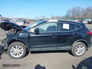 2018 Nissan Rogue Sport SV with VIN JN1BJ1CR4JW267889, listed as a IAAI auction lot 41747685 with 98,857 mi miles. Bid and sale history available at carsss.com. Image 14.