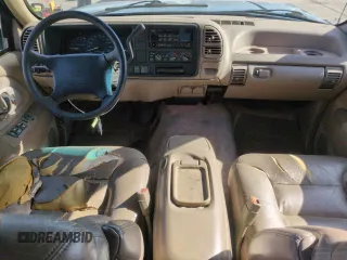 1996 GMC Suburban with VIN 1GKFK16R0TJ729179, listed as a Copart auction lot 51996035 with 206,230 mi miles and Salvage Title. Bid and sale history available at carsss.com. Image 8.