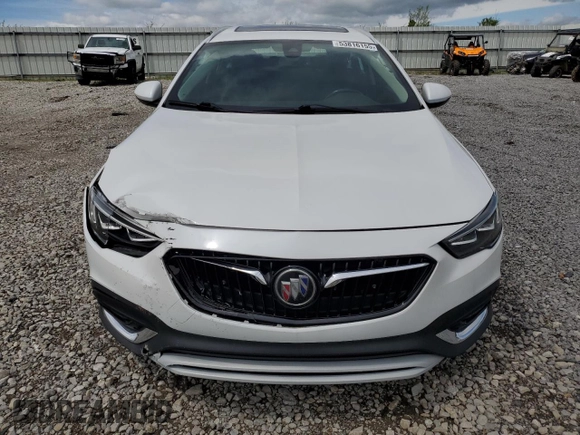 2018 Buick Regal Essence with VIN W04GV8SX1J1086174, listed as a Copart auction lot 53816155 with 82,471 mi miles and Salvage title. Bid and sale history available at DreamBid. Image 5.