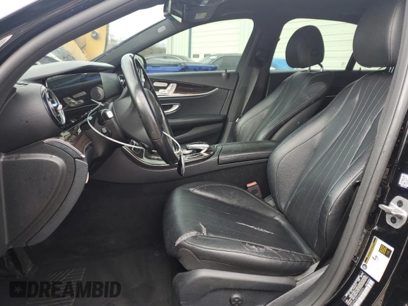 2019 Mercedes-Benz E-Class E 300 with VIN WDDZF4JB5KA682373, listed as a Copart auction lot 41512095 with 86,526 mi miles and Salvage Title. Bid and sale history available at carsss.com. Image 7.