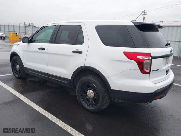 2015 Ford Utility Police Interceptor with VIN 1FM5K8AR1FGA46430, listed as a IAAI auction lot 41598988 with 137,809 mi miles. Bid and sale history available at carsss.com. Image 3.