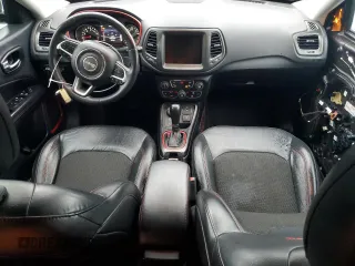 2021 Jeep Compass Trailhawk z VIN 3C4NJDDB4MT571716, wystawiony jako Copart lot #63977335 z przebiegiem 135 382 mil mil oraz Czysty tytuł • Clean title. Historia ofert i sprzedaży dostępna na DreamBid. Obrazek 8.