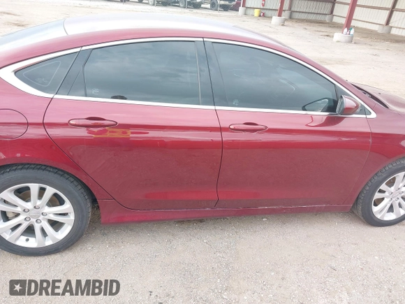 2015 Chrysler 200 Limited z VIN 1C3CCCAB8FN575131, wystawiony jako IAAI lot #42109879 z przebiegiem 104 384 mil mil oraz . Historia ofert i sprzedaży dostępna na DreamBid. Obrazek 13.