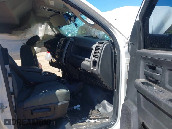 2018 Ram 2500 Tradesman with VIN 3C6UR5CL9JG209350, listed as a IAAI auction lot 42074060 with Not provided miles and . Bid and sale history available at DreamBid. Image 5.