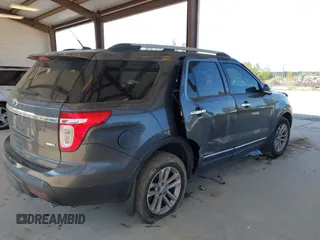 2015 Ford Explorer XLT with VIN 1FM5K8D89FGB99625, listed as a IAAI auction lot 42101023 with 136,624 mi miles and . Bid and sale history available at carsss.com. Image 4.