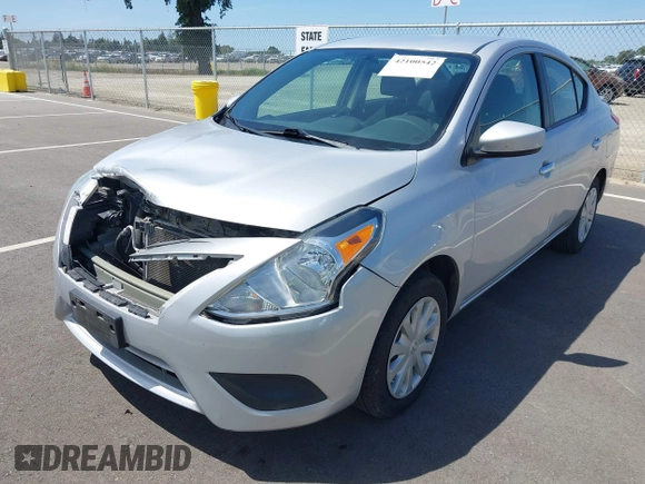 2019 Nissan Versa SV z VIN 3N1CN7AP9KL867893, wystawiony jako IAAI lot #42100542 z przebiegiem 105 962 mil mil oraz . Historia ofert i sprzedaży dostępna na DreamBid. Obrazek 17.