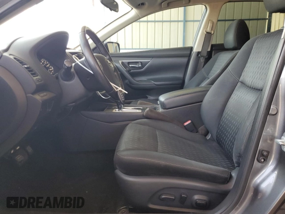 2018 Nissan Altima SV with VIN 1N4AL3AP9JC209607, listed as a Copart auction lot 52555325 with 187,238 mi miles and Clean Title. Bid and sale history available at DreamBid. Image 5.