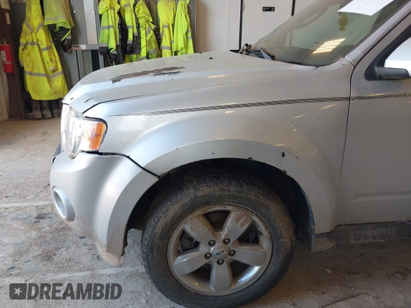 2011 Ford Escape Limited с VIN 1FMCU0EG3BKB39596, выставлен на аукционе IAAI как лот 42622102 с пробегом 179 758 миль миль и . История ставок и продаж доступна на DreamBid. Изображение 16.
