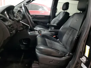 2015 Chrysler Town & Country S with VIN 2C4RC1HG4FR572726, listed as a Copart auction lot 86858984 with 140,033 mi miles and Salvage Title. Bid and sale history available at DreamBid. Image 7.
