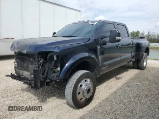 2024 Ford Super Duty F-450 DRW XL with VIN 1FT8W4DM0REC65149, listed as a Copart auction lot 47088395 with 32,521 mi miles and Salvage Title. Bid and sale history available at carsss.com. Image 1.