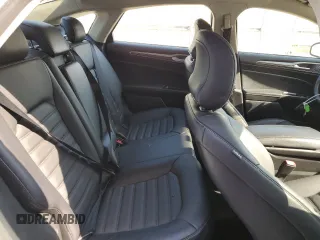 2018 Ford Fusion SE z VIN 3FA6P0LU0JR171651, wystawiony jako Copart lot #58311204 z przebiegiem 124 785 mil mil oraz Czysty tytuł • Clean title. Historia ofert i sprzedaży dostępna na DreamBid. Obrazek 10.