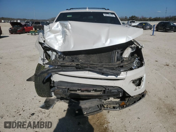 2018 Ford Expedition XLT with VIN 1FMJU1HT8JEA17688, listed as a Copart auction lot 43775715 with 98,377 mi miles and Salvage Title. Bid and sale history available at carsss.com. Image 5.