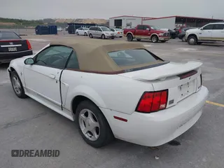 2001 Ford Mustang Deluxe с VIN 1FAFP44471F226003, выставлен на аукционе IAAI как лот 42079409 с пробегом 145 021 миль миль и . История ставок и продаж доступна на DreamBid. Изображение 3.