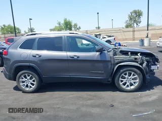 2018 Jeep Cherokee Latitude Plus с VIN 1C4PJLLX0JD523874, выставлен на аукционе IAAI как лот 42374894 с пробегом 77 086 миль миль и . История ставок и продаж доступна на DreamBid. Изображение 14.