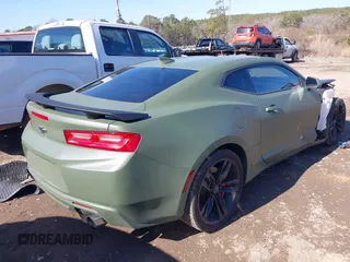 2017 Chevrolet Camaro 1SS z VIN 1G1FF1R72H0172498, wystawiony jako IAAI lot #41493053 z przebiegiem 115 465 mil mil oraz . Historia ofert i sprzedaży dostępna na DreamBid. Obrazek 4.