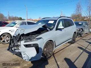 2024 BMW X7 xDrive40i with VIN 5UX23EM02R9V69737, listed as a IAAI auction lot 41456396 with 11,803 mi miles. Bid and sale history available at carsss.com. Image 18.