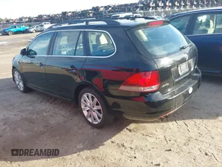 2010 Volkswagen Jetta SportWagen SE with VIN 3VWTZ7AJ5AM663711, listed as a IAAI auction lot 41238050 with 125,288 mi miles. Bid and sale history available at carsss.com. Image 1.