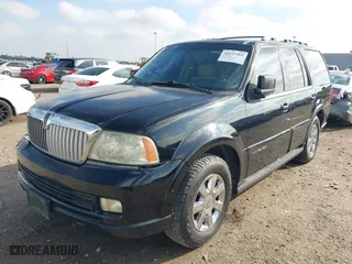 2005 Lincoln Navigator Luxury with VIN 5LMFU27515LJ18083, listed as a IAAI auction lot 41035901 with 172,467 mi miles. Bid and sale history available at carsss.com. Image 2.