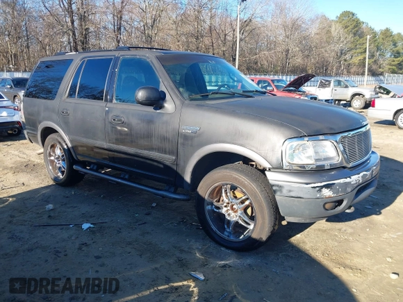 2000 Ford Expedition XLT with VIN 1FMRU1664YLB83051, listed as a IAAI auction lot 41326759 with 227,719 mi miles and . Bid and sale history available at DreamBid. Image 1.