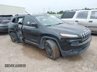 2014 Jeep Cherokee Latitude z VIN 1C4PJLCB0EW314312, wystawiony jako IAAI lot #42299158 z przebiegiem 152 864 mil mil oraz . Historia ofert i sprzedaży dostępna na DreamBid. Obrazek 1.