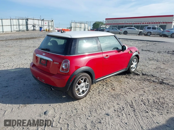 2012 MINI Hardtop with VIN WMWSU3C59CT260497, listed as a IAAI auction lot 42083090 with 123,498 mi miles and . Bid and sale history available at DreamBid. Image 4.