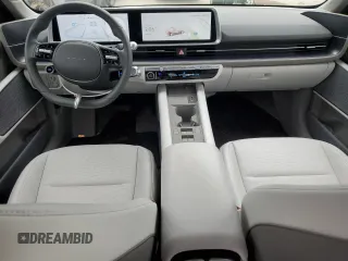 2023 Hyundai Ioniq 6 Preferred z VIN KMHM34ACXPA050798, wystawiony jako Copart lot #55333134 z przebiegiem 14 680 mil mil oraz Szkoda całkowita • Salvage title. Historia ofert i sprzedaży dostępna na DreamBid. Obrazek 8.