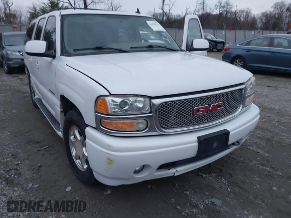 2006 GMC Yukon XL Denali with VIN 1GKFK66U86J133629, listed as a IAAI auction lot 41094116 with 208,665 mi miles. Bid and sale history available at carsss.com. Image 6.