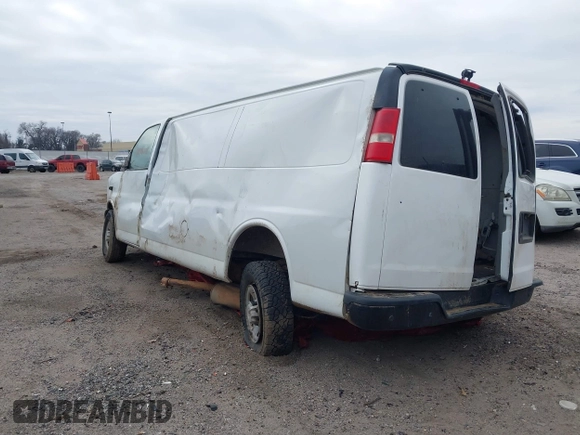 2020 Chevrolet Express Cargo Van with VIN 1GCWGBFP1L1125593, listed as a IAAI auction lot 41514331 with 204,887 mi miles. Bid and sale history available at carsss.com. Image 3.