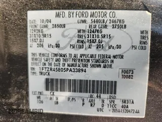 2005 Ford Ranger XLT z VIN 1FTZR45E05PA33894, wystawiony jako Copart lot #65205595 z przebiegiem 154 807 mil mil oraz Czysty tytuł • Clean title. Historia ofert i sprzedaży dostępna na DreamBid. Obrazek 12.