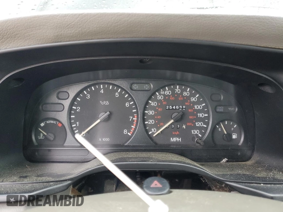 1998 Mercury Mystique z VIN 1MEFM66L7WK639796, wystawiony jako Copart lot #52880105 z przebiegiem 254 649 mil mil oraz Nie do naprawy • Non repairable. Historia ofert i sprzedaży dostępna na DreamBid. Obrazek 9.
