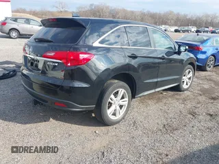 2015 Acura RDX z VIN 5J8TB3H30FL005814, wystawiony jako IAAI lot #41665912 z przebiegiem 93 879 mil mil oraz . Historia ofert i sprzedaży dostępna na DreamBid. Obrazek 4.
