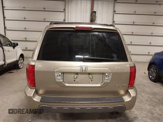 2005 Honda Pilot EX-L with VIN 5FNYF18535B019187, listed as a IAAI auction lot 41461600 with 277,985 mi miles. Bid and sale history available at carsss.com. Image 17.