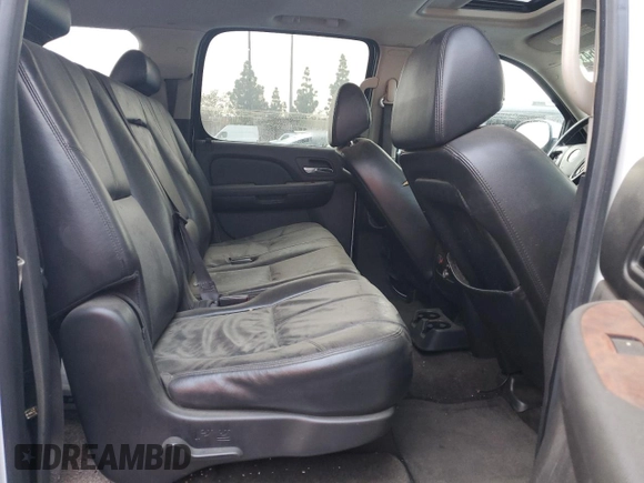 2008 Chevrolet Suburban Commercial with VIN 1GNFC16098R274049, listed as a Copart auction lot 80129264 with 237,623 mi miles and Salvage Title. Bid and sale history available at carsss.com. Image 11.