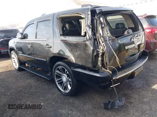 2013 Cadillac Escalade Premium with VIN 1GYS4CEF7DR102743, listed as a IAAI auction lot 41690593 with 228,070 mi miles. Bid and sale history available at carsss.com. Image 3.