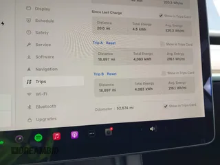 2021 Tesla Model 3 Standard Range Plus z VIN 5YJ3E1EA9MF020860, wystawiony jako IAAI lot #42246074 z przebiegiem 52 674 mil mil oraz . Historia ofert i sprzedaży dostępna na DreamBid. Obrazek 7.
