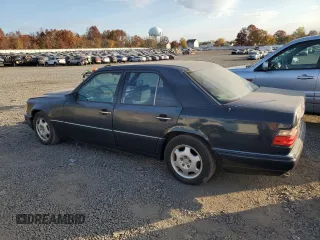 1995 Mercedes-Benz E Class with VIN WDBEA32E4SC245977, listed as a Copart auction lot 77588644 with 140,070 mi miles and Clean Title. Bid and sale history available at carsss.com. Image 2.