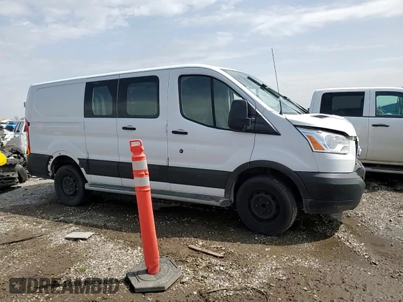2019 Ford Transit z VIN 1FTYR1ZM9KKA42517, wystawiony jako Copart lot #47355825 z przebiegiem Nie podano mil oraz Szkoda całkowita • Salvage title. Historia ofert i sprzedaży dostępna na DreamBid. Obrazek 12.