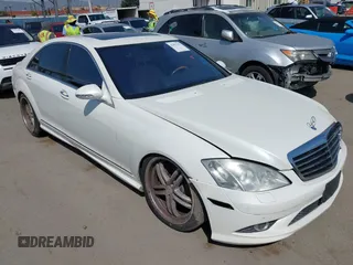 2009 Mercedes-Benz S-Class 5.5L V8 with VIN WDDNG71X09A272339, listed as a IAAI auction lot 41855197 with 130,972 mi miles. Bid and sale history available at carsss.com. Image 1.