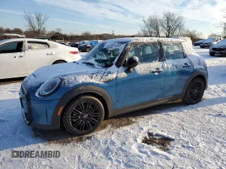 2022 MINI Hardtop 4 Door Cooper S with VIN WMW53DK08N2S29603, listed as a Copart auction lot 85194284 with 14,121 mi miles and Salvage title. Bid and sale history available at DreamBid. Image 1.