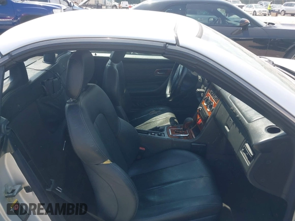 2003 Mercedes-Benz SLK 320 z VIN WDBKK65FX3F289228, wystawiony jako IAAI lot #42584634 z przebiegiem 173 232 mil mil oraz . Historia ofert i sprzedaży dostępna na DreamBid. Obrazek 5.