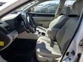 2011 Subaru Outback 2.5i z VIN 4S4BRCACXB3438773, wystawiony jako Copart lot #56755335 z przebiegiem 184 518 mil mil oraz Szkoda całkowita • Salvage title. Historia ofert i sprzedaży dostępna na DreamBid. Obrazek 7.