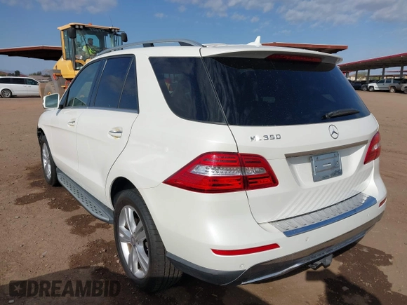 2015 Mercedes-Benz M 350 with VIN 4JGDA5JB3FA534992, listed as a IAAI auction lot 41885667 with 110,289 mi miles and . Bid and sale history available at DreamBid. Image 3.